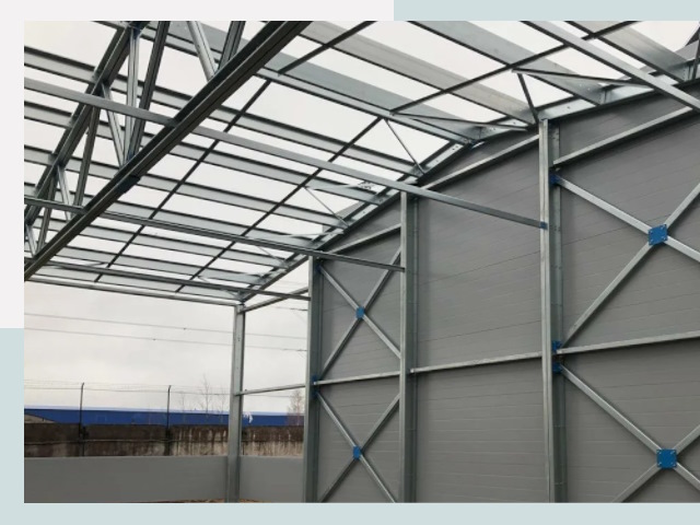Каркасные ангары от СтальСтрой-Рсс по цене от 622 руб.